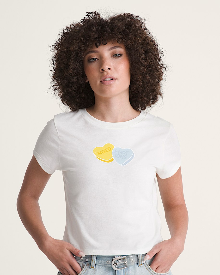 t-shirt med blandad emo-motiv
