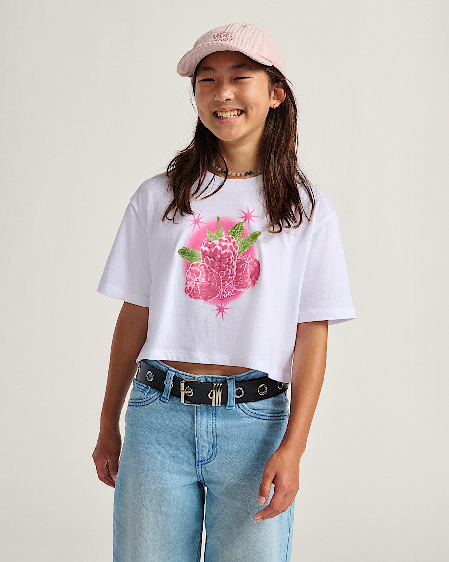 barn star berries crop t-shirt