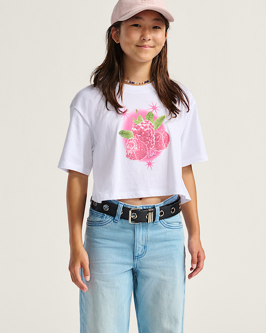 barn star berries crop t-shirt