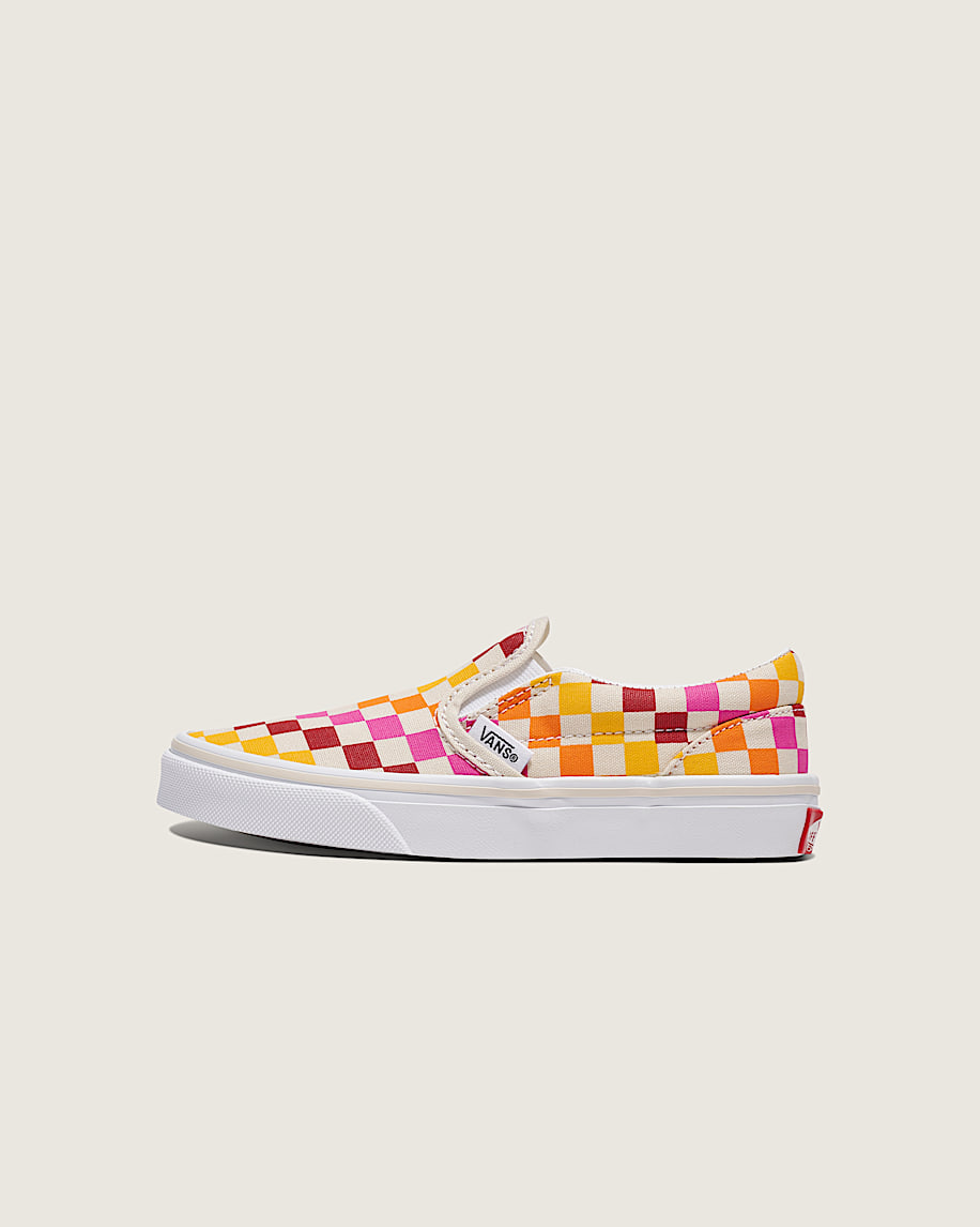 klassiska slip-on-skor för små barn i schackrutigt utförande