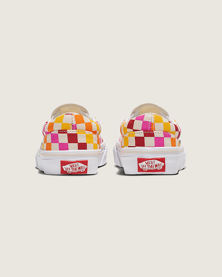 klassiska slip-on-skor för små barn i schackrutigt utförande