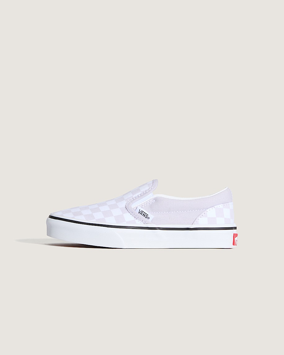 klassiska slip-on-skor för små barn i schackrutigt utförande
