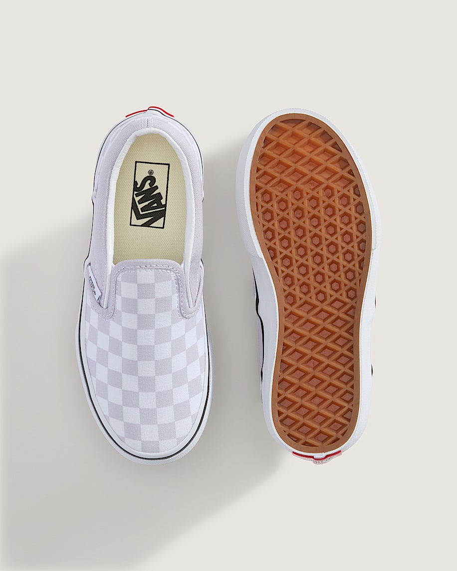 klassiska slip-on-skor för små barn i schackrutigt utförande