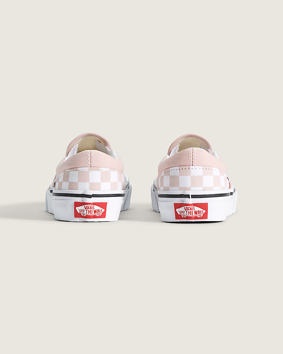 klassiska slip-on-skor för små barn i schackrutigt utförande