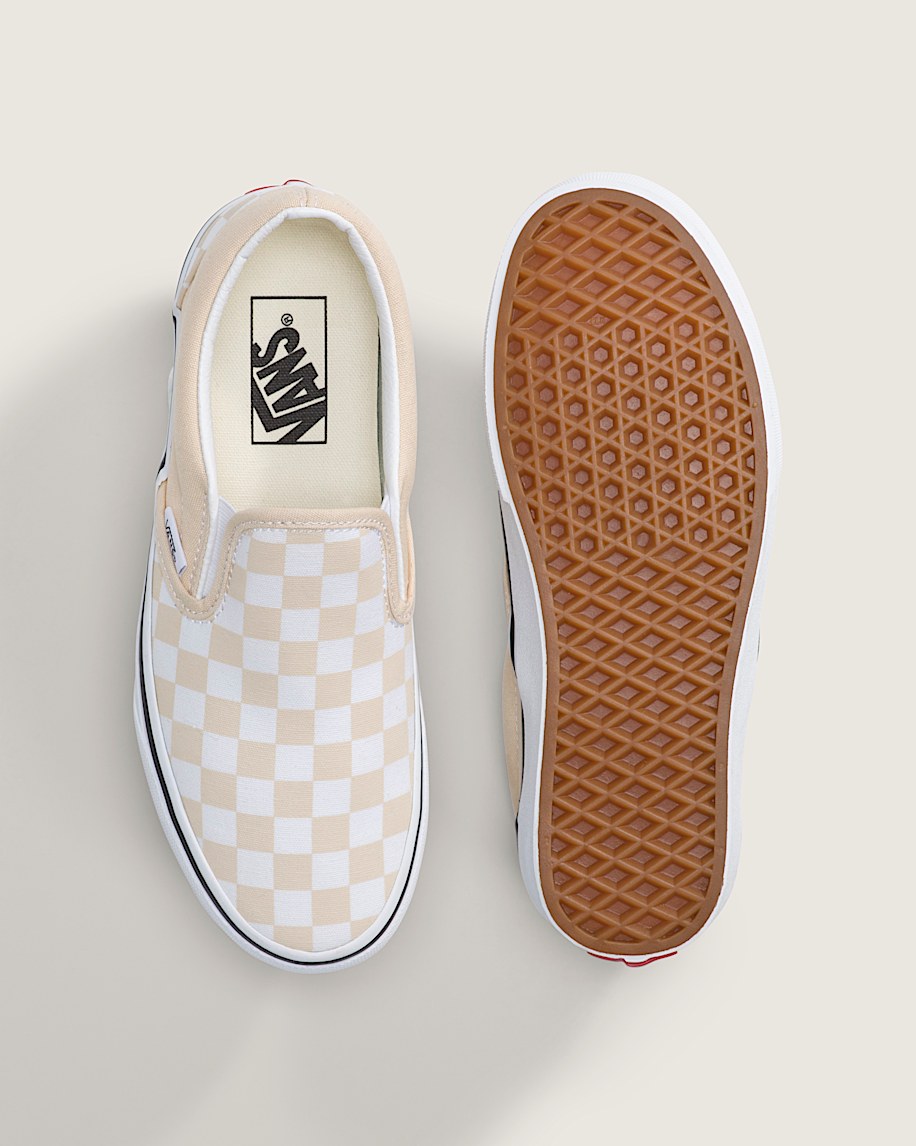 klassisk slip-on-sko med rutmönster