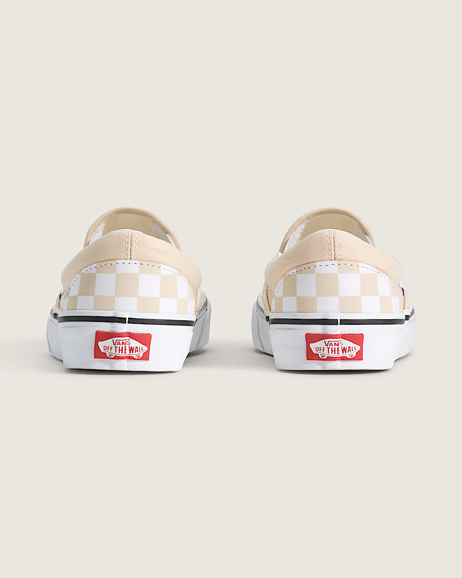 klassisk slip-on-sko med rutmönster