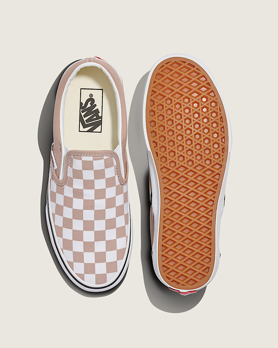 klassisk slip-on-sko med rutmönster