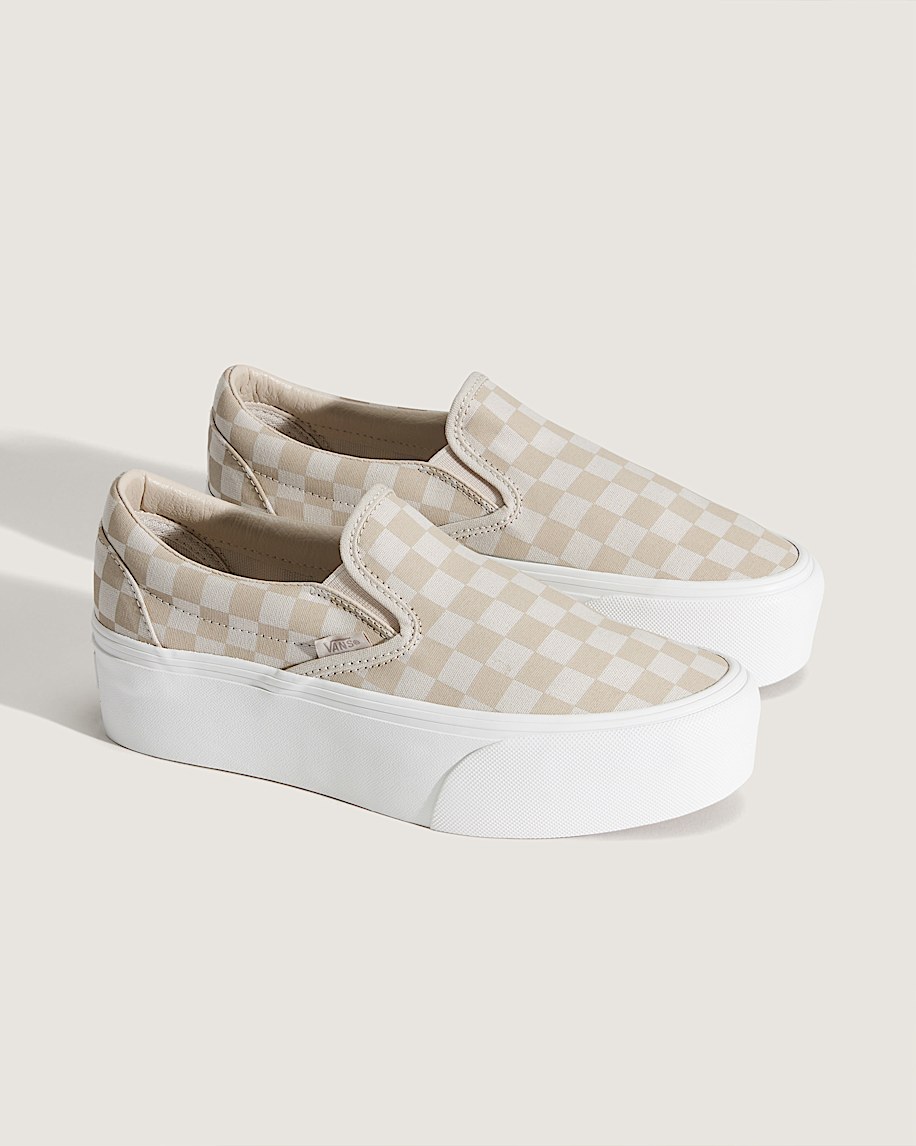 klassisk slip-on-plattformssko med schackrutmönster