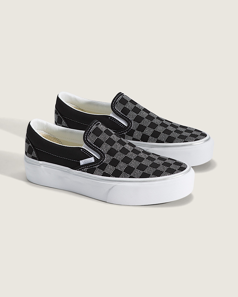 klassisk slip-on-plattformssko med schackrutmönster