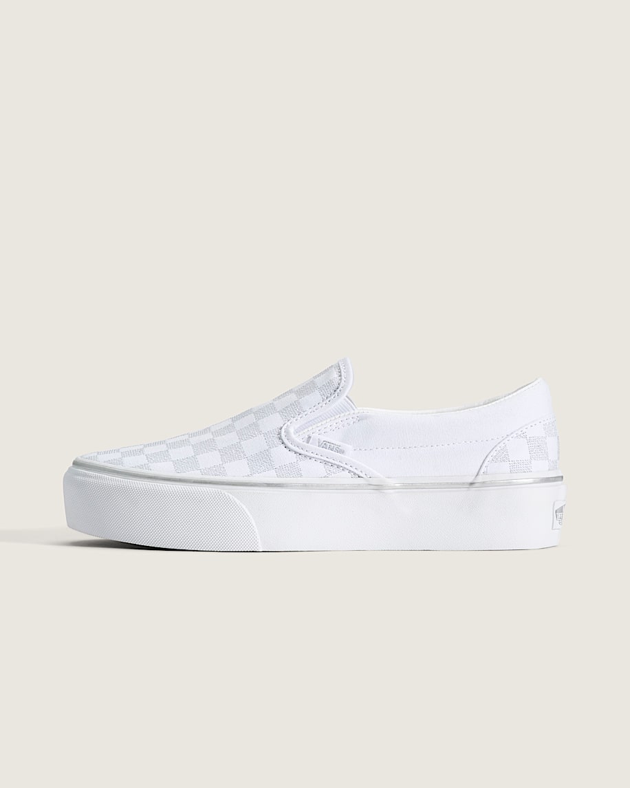 klassisk slip-on-plattformssko med schackrutmönster