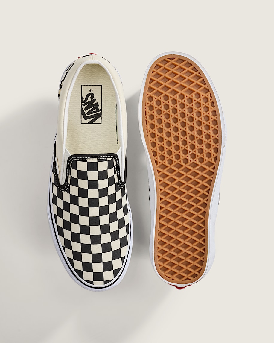 klassisk slip-on-sko med rutmönster