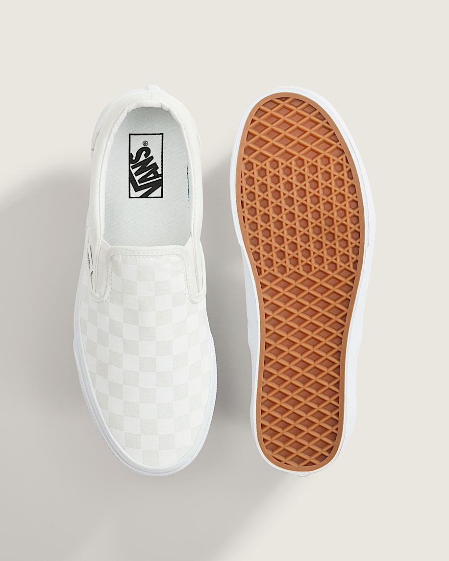 klassisk slip-on-sko med rutmönster