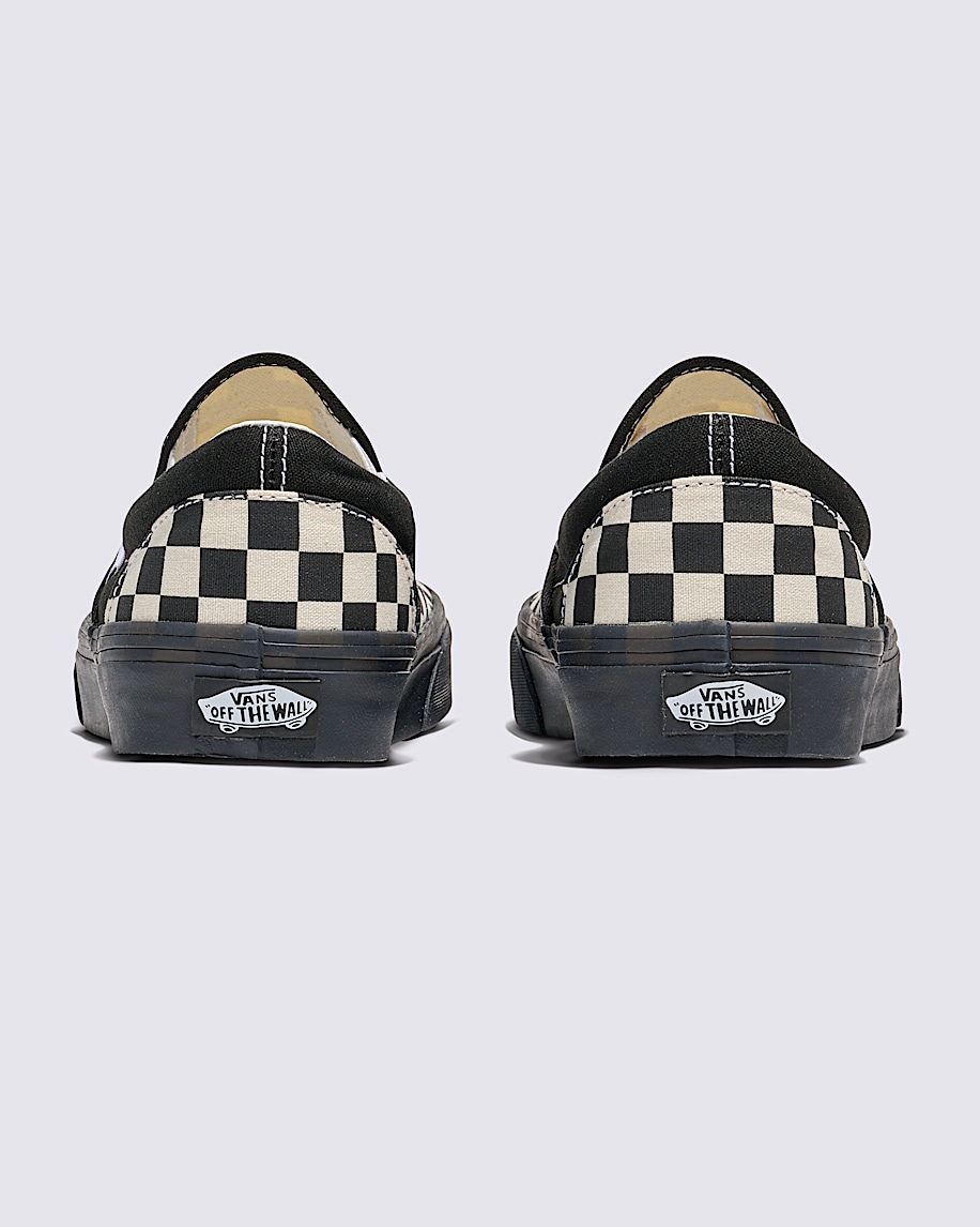 klassisk slip-on-sko med rutmönster
