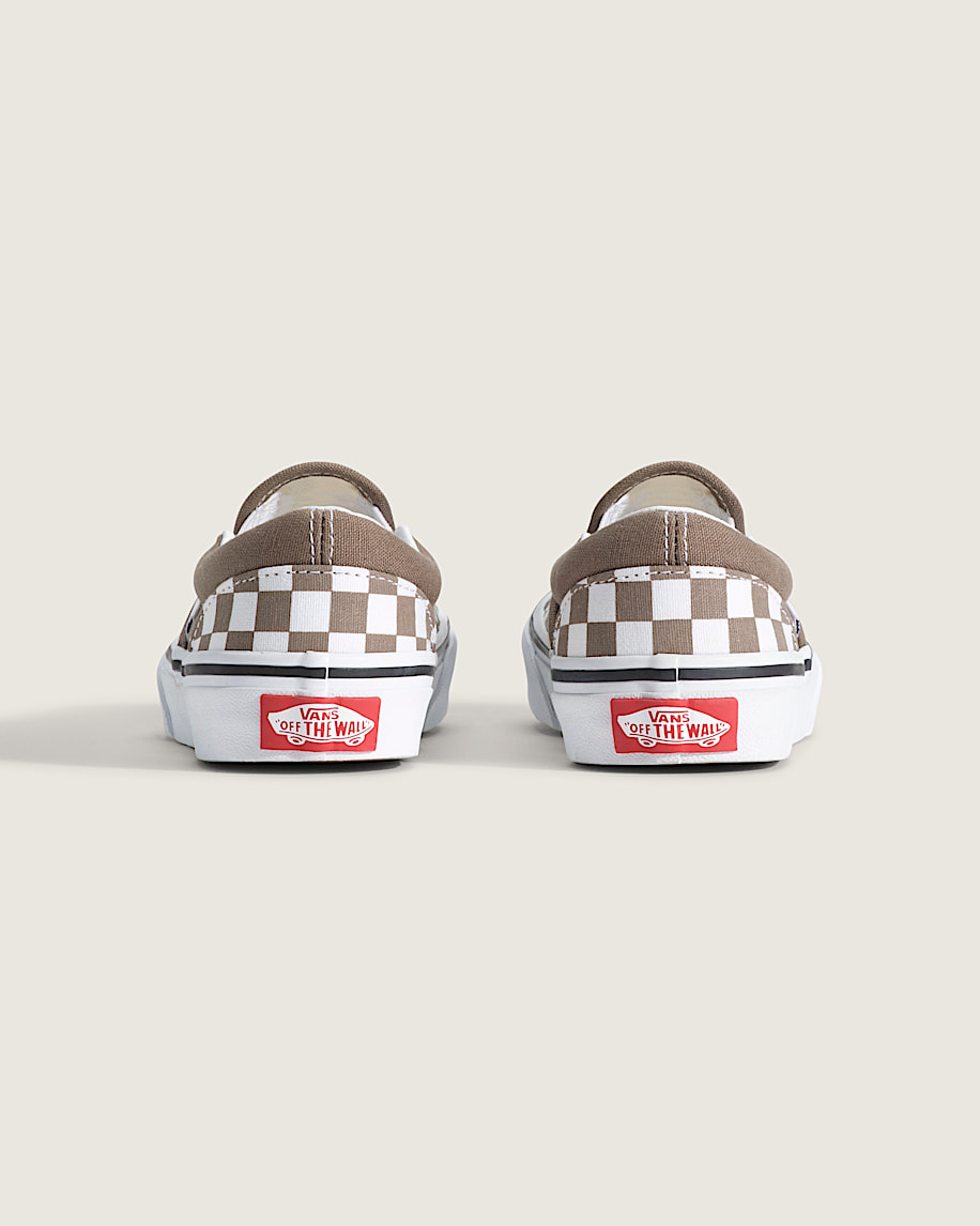 klassiska slip-on-skor för små barn i schackrutigt utförande