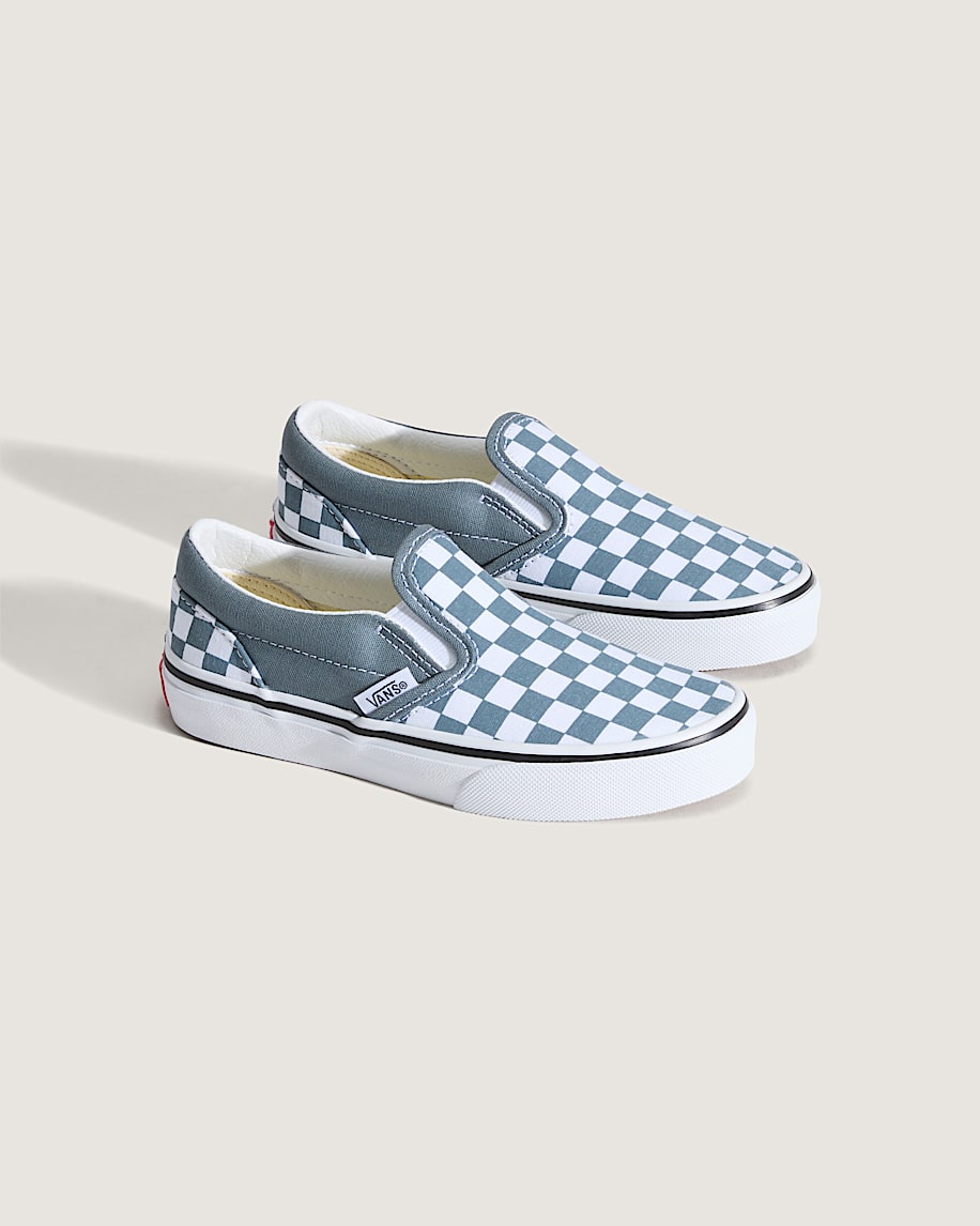klassiska slip-on-skor för små barn i schackrutigt utförande