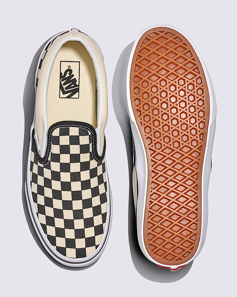 klassiska slip-on-skor för stora barn i schackrutigt utförande