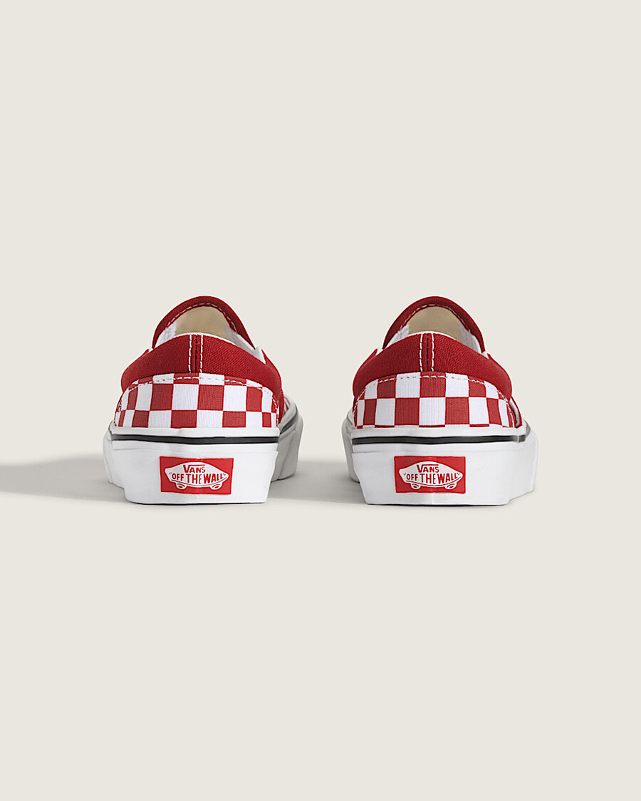 klassiska slip-on-skor för små barn i schackrutigt utförande