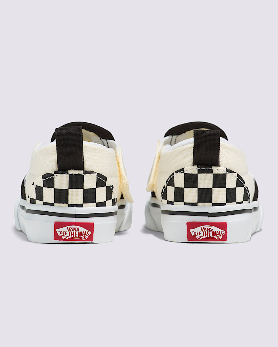 klassiska slip-on v-formade rutiga skor för småbarn
